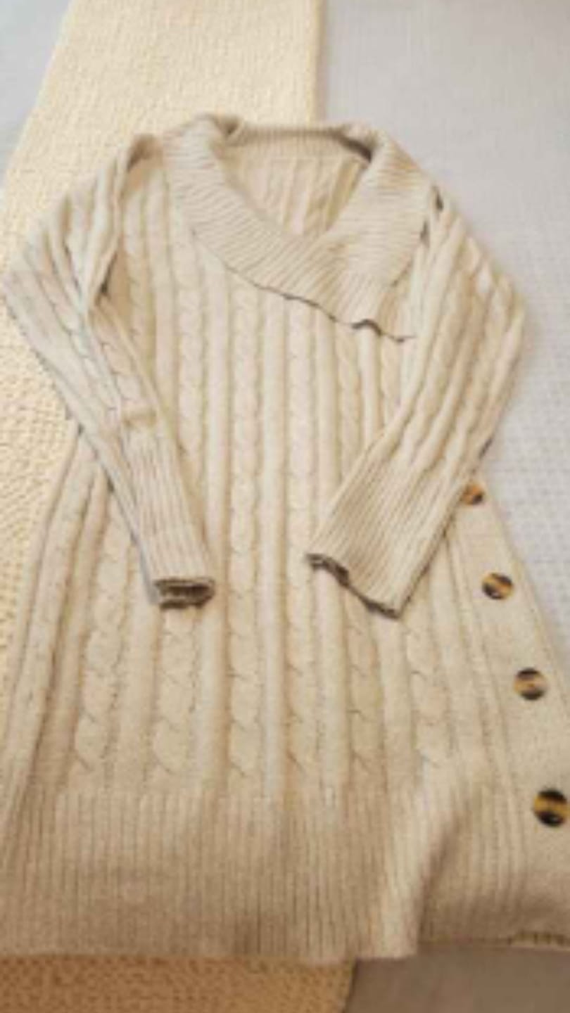 Customer photo review of Vestido Cozy Punto Cuello V Botones Laterales