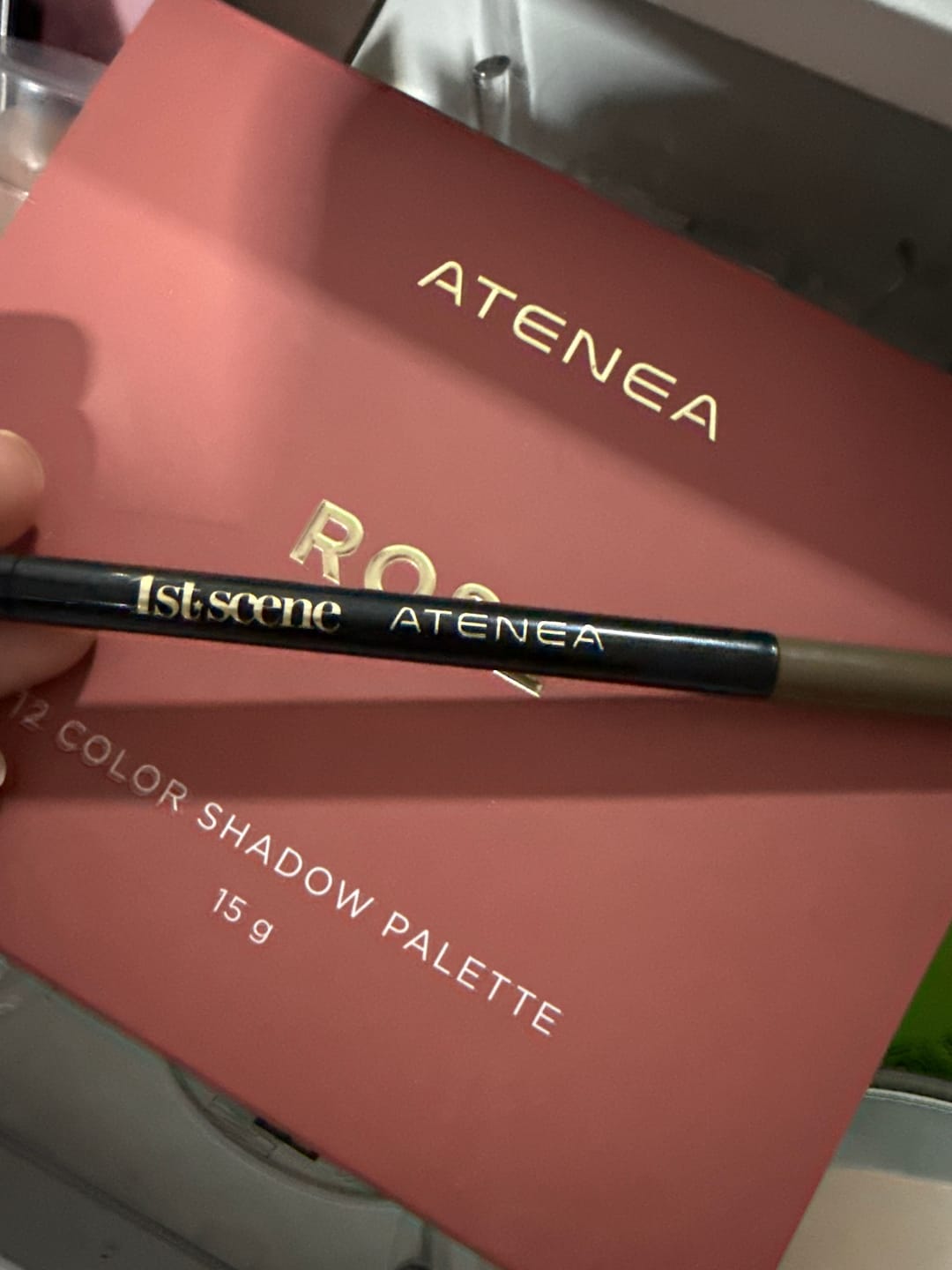 Customer photo review of DELINEADOR DE CEJAS 1ST SCENE