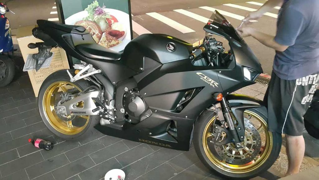 Customer photo review of Fit for HONDA CBR600RR 2013-2023 Matt Black Aftermarket Fairing Kit