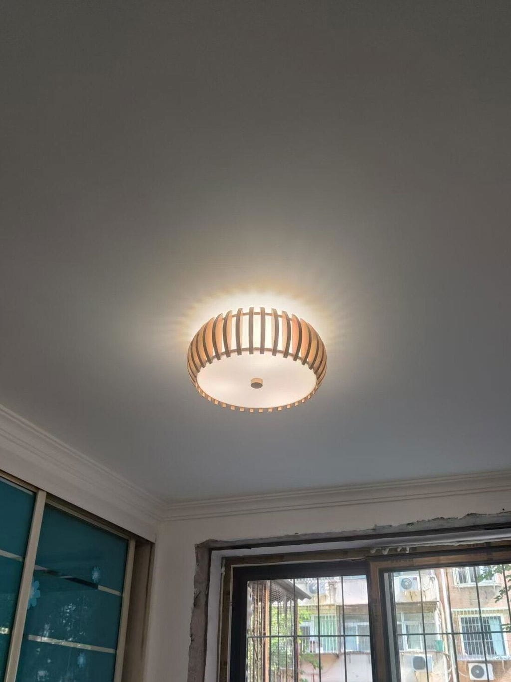 Customer photo review of Wood Flush Mount Ceiling Light, Slatted Frame, 35 to 52 cm