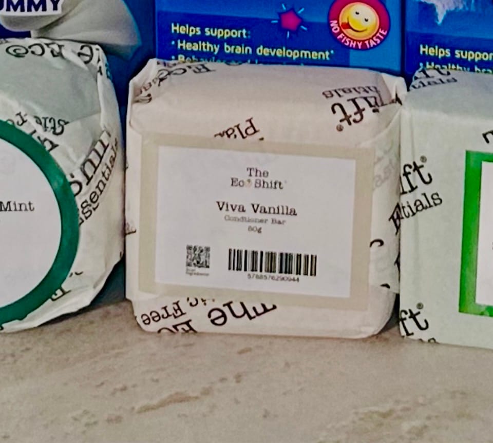 Customer photo review of Taming and Moisturizing - Viva Vanilla Conditioner Bar with Sunflower Seed Oil