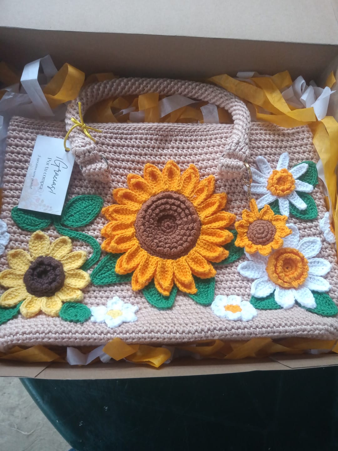 Customer photo review of Hilaza Karen, marca Omega, MADEJA de 100g con 80m ⭐