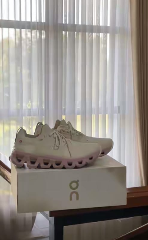 Customer photo review of Cloudswift 4 Pearl Mauve - CSM