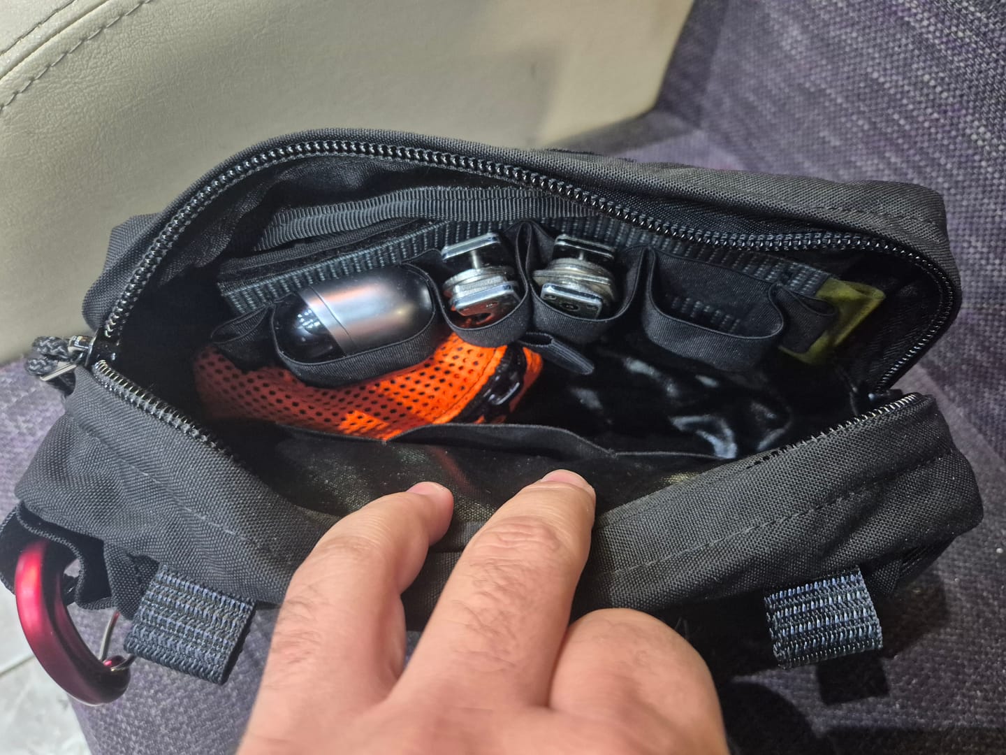 Customer photo review of Suur-kukkaro hip pack