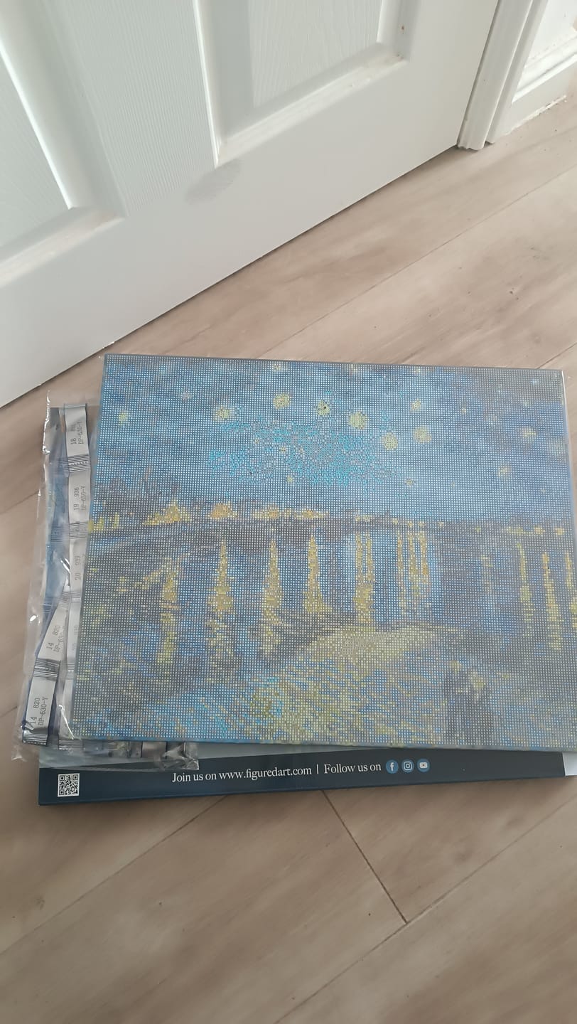 Customer photo review of Broderie Diamant - Van Gogh Nuit Etoilée sur le Rhone 40x50cm toile tendue sur châssis