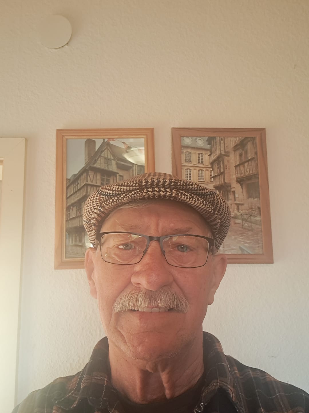 Customer photo review of Tweed Flat Cap