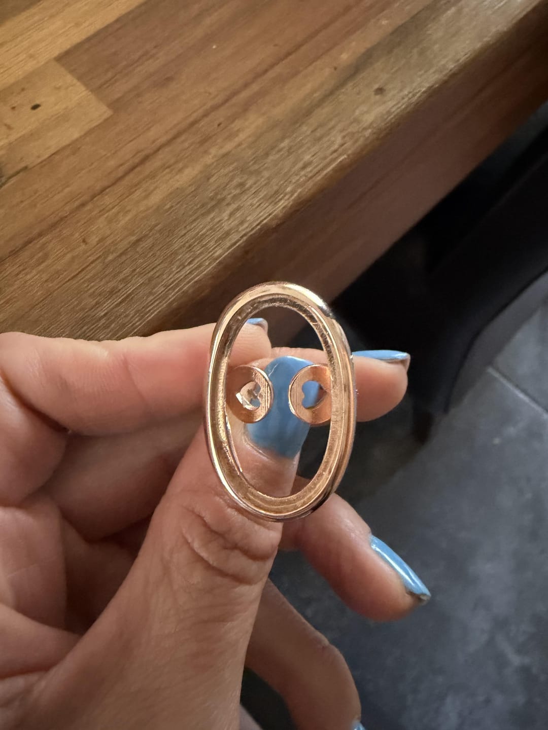 Customer photo review of Anello Contrarié con Prisma Gem Tonde e Pavé di Cubic Zirconia