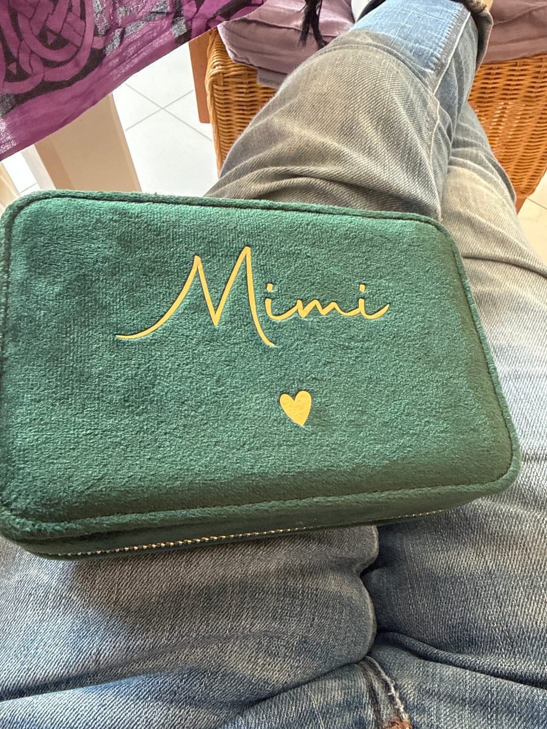 Customer photo review of Mein Schmucketui - Personalisiertes Schmucketui in Premium Samt mit Name für Frauen