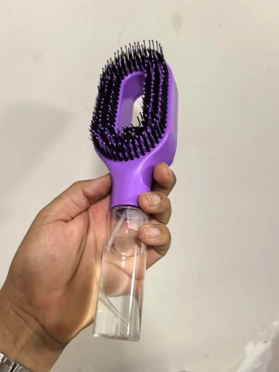 Customer photo review of Scalvée™ Anti-Frizz Hair Brush