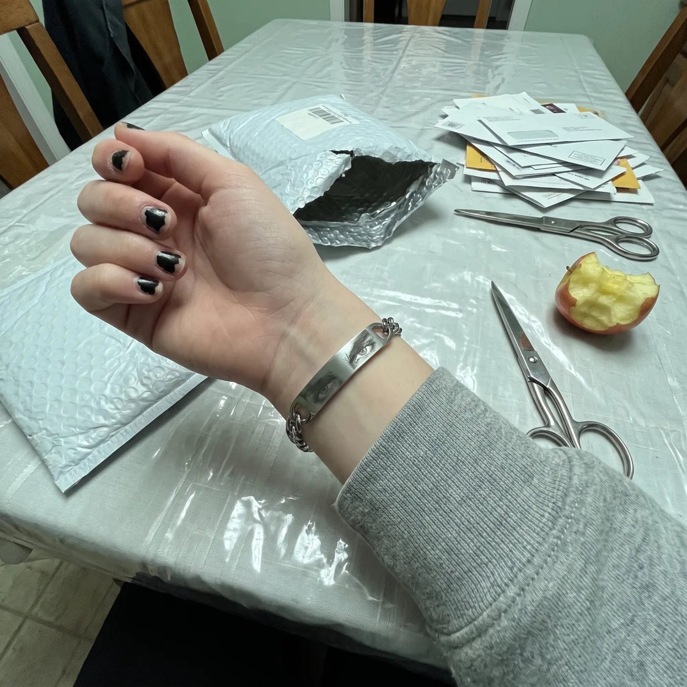 Customer photo review of Pulsera Ojo Eterno | Joyería Personalizable