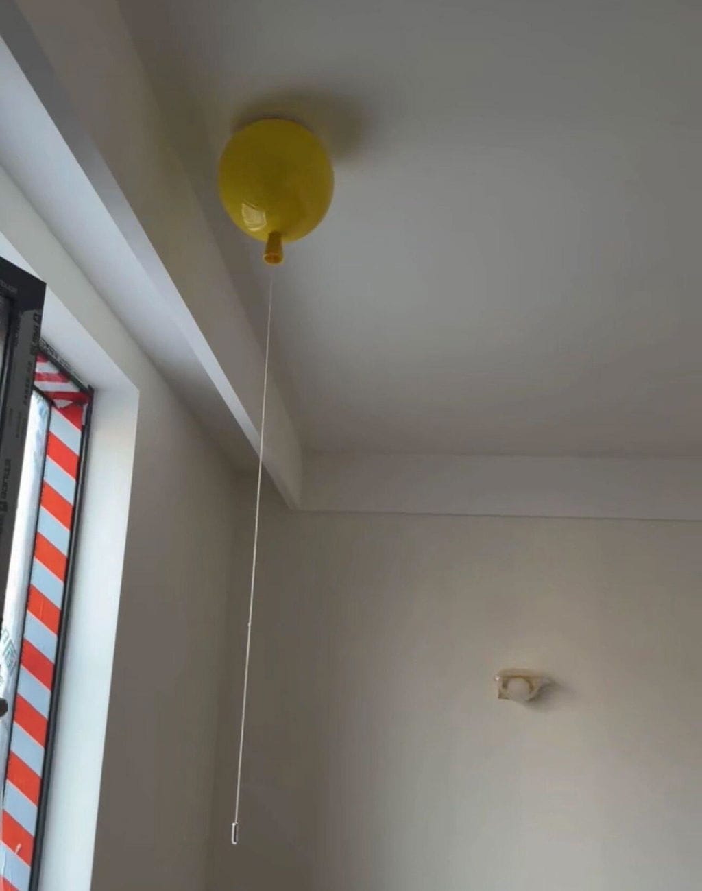 Customer photo review of Balloon Flush Mount Ceiling Light, Pull-Cord Switch, 25-35 cm