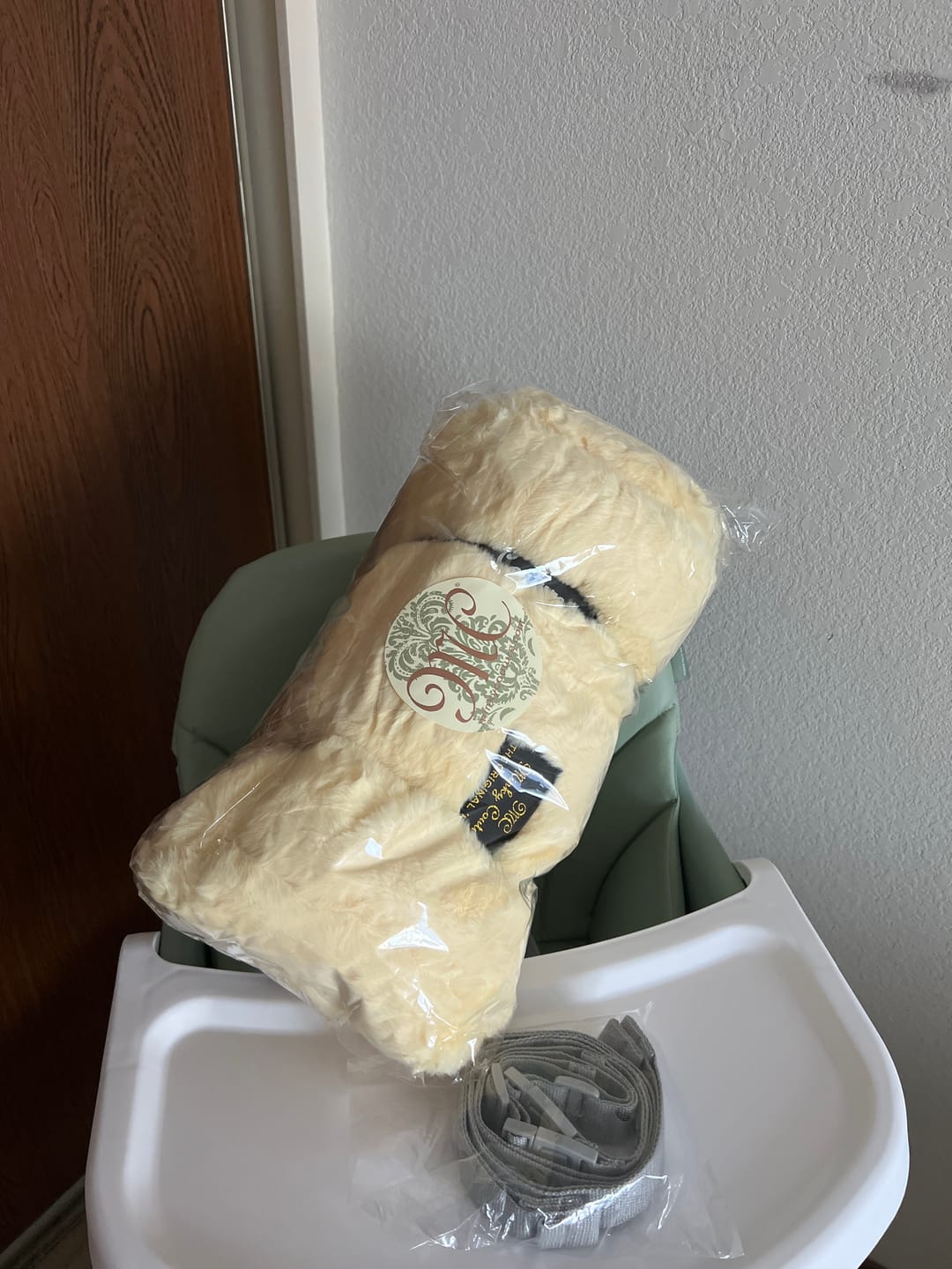 Customer photo review of Hugs Butter Yellow Blanket