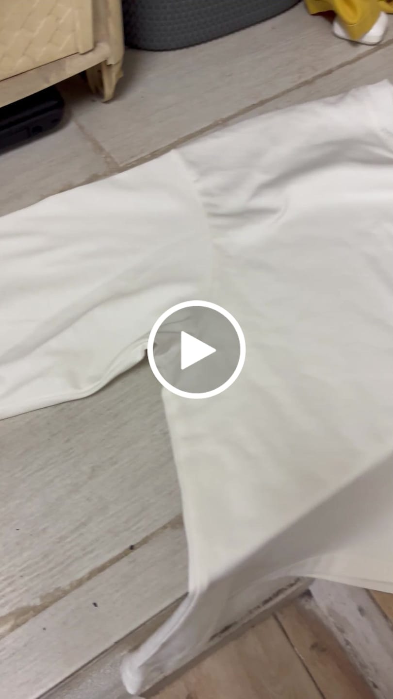 Customer video review of Longsleeve Cropped Blanks 220GSM Off White