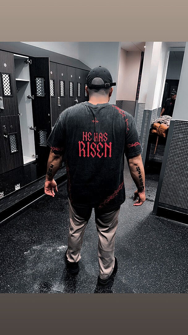 Customer photo review of Risen T-Shirt - Acid Wash