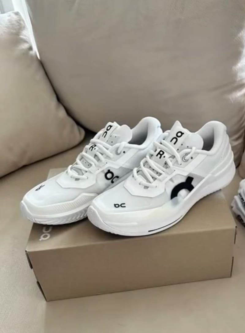 Customer photo review of Roger Pro 2 All White - RPW