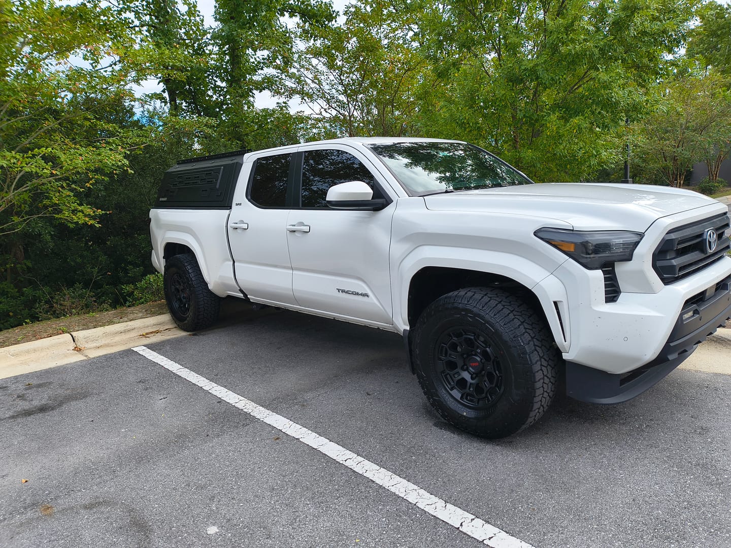 Customer photo review of OPENROAD Aluminum Truck Cap for Toyota Tacoma (2024-2026) – 6ft Bed