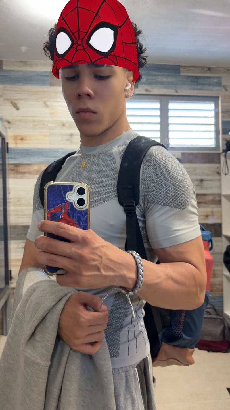 Customer photo review of 4294 - Apex Compression Tees