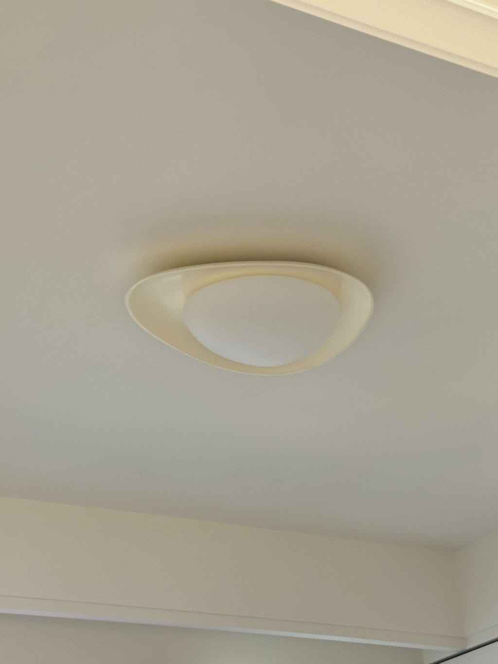 Customer photo review of Resin Disc Ceiling Light in Green or Beige, 36 cm or 46 cm