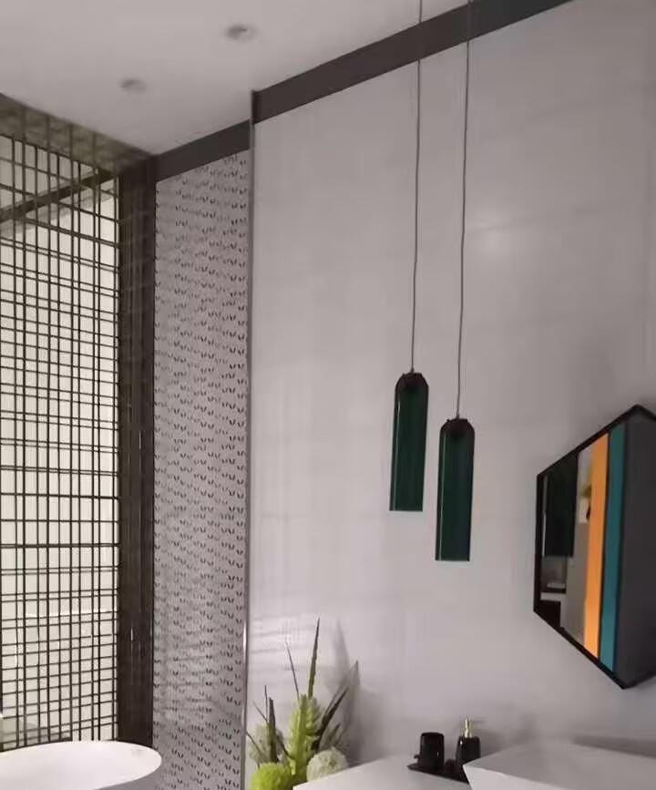 Customer photo review of Slender Cylindrical Pendant Light, Black or Gold, 120 cm