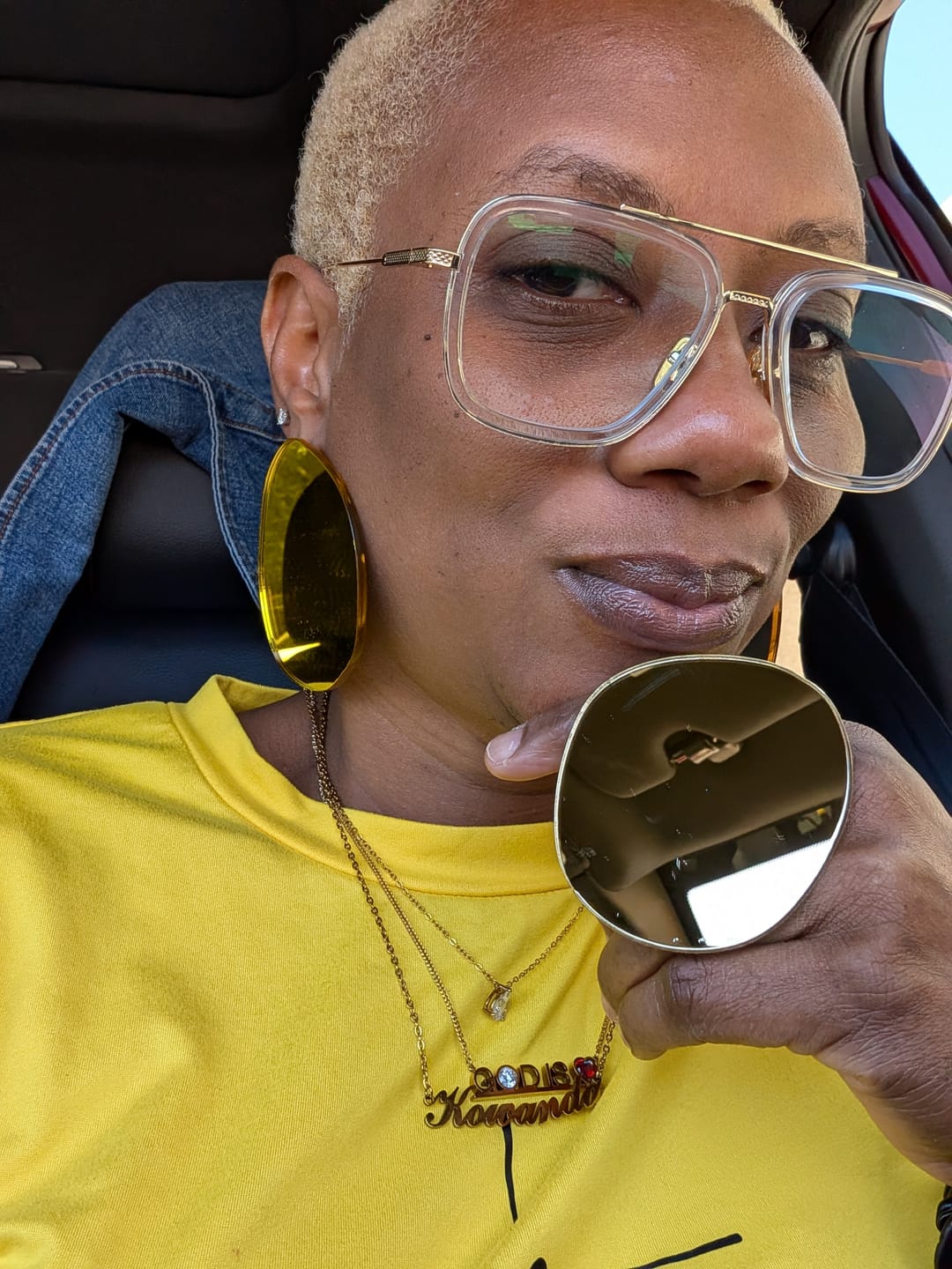 Customer photo review of Gold “Selfie” Mirrored Ring