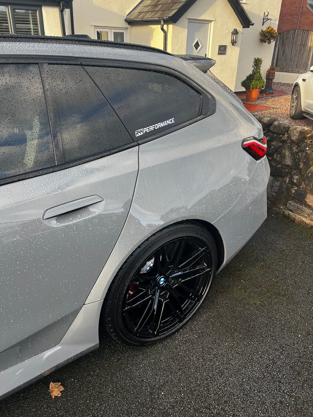 Customer photo review of R44 Performance Long Sticker