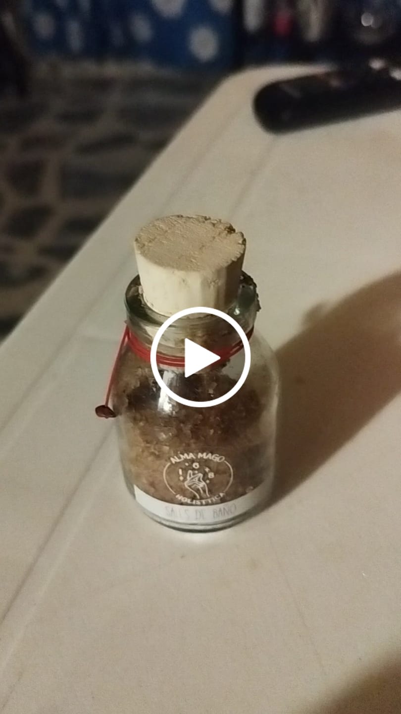 Customer video review of Exfoliante corporal de azúcar y rosas