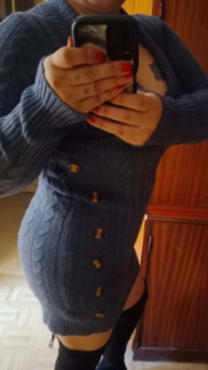 Customer photo review of Vestido Cozy Punto Cuello V Botones Laterales