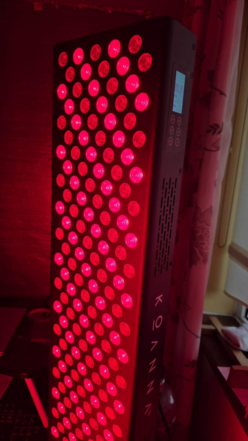 Customer photo review of Koanna® Luma1000™ – Powerful, Mid-Size Red Light Therapy Panel