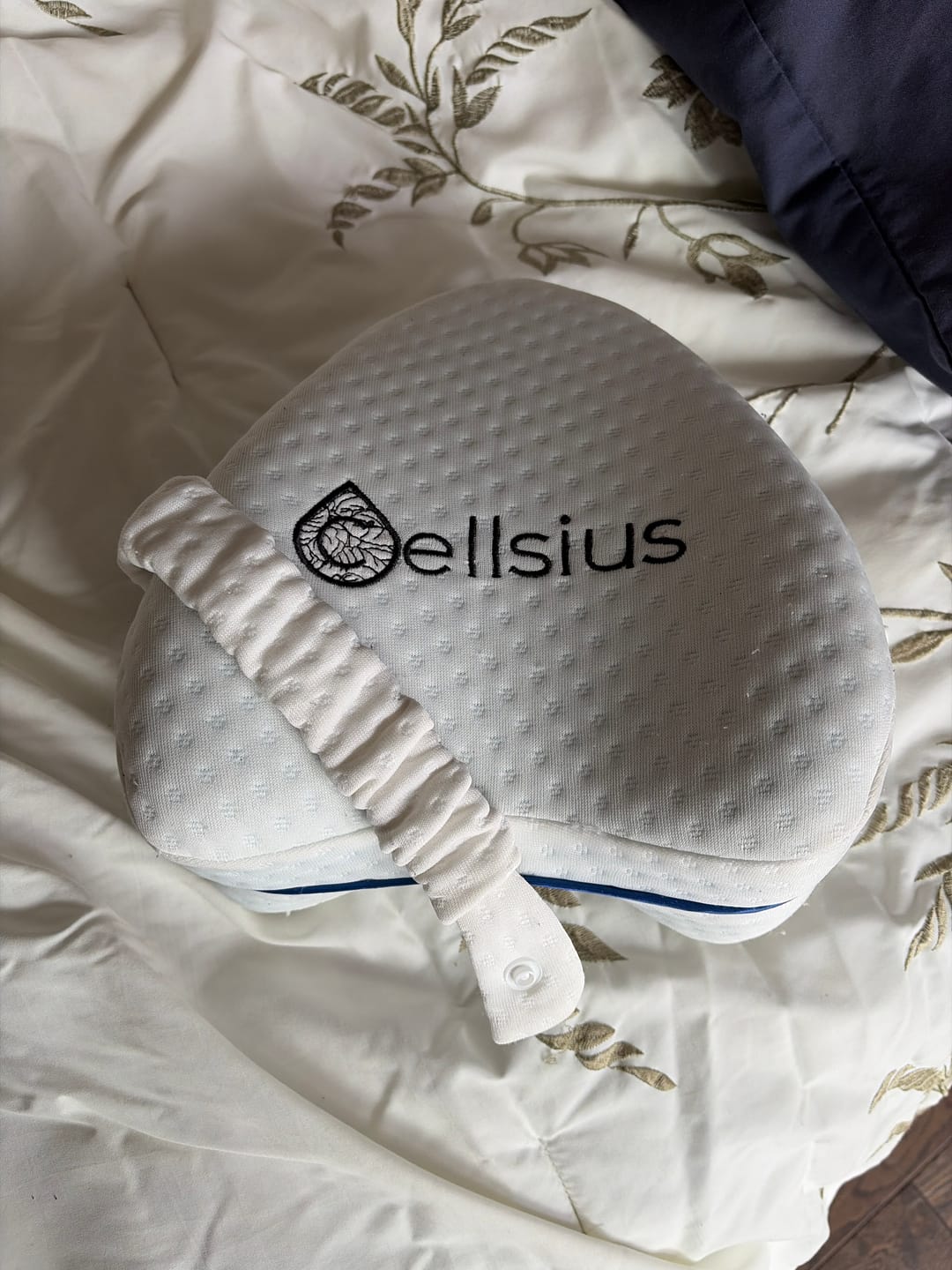Customer photo review of Coussin Orthopédique Genoux Cellsius - Le secret d'un sommeil sans douleur