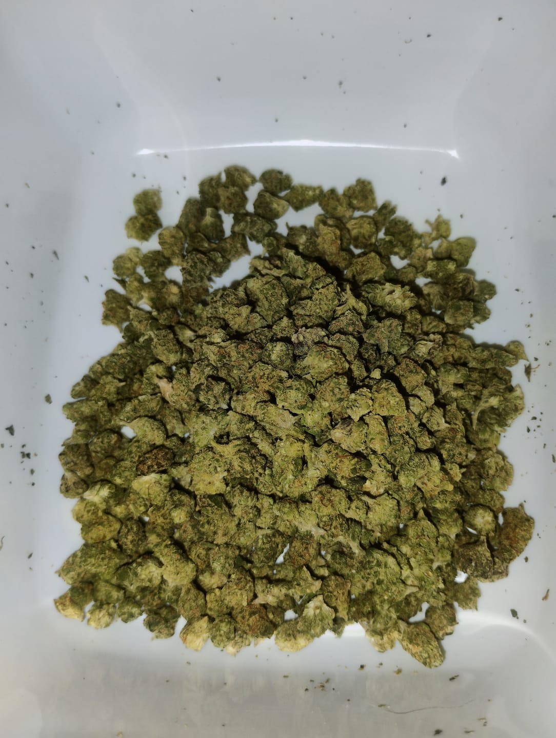Customer photo review of 1oz GMO Trim
