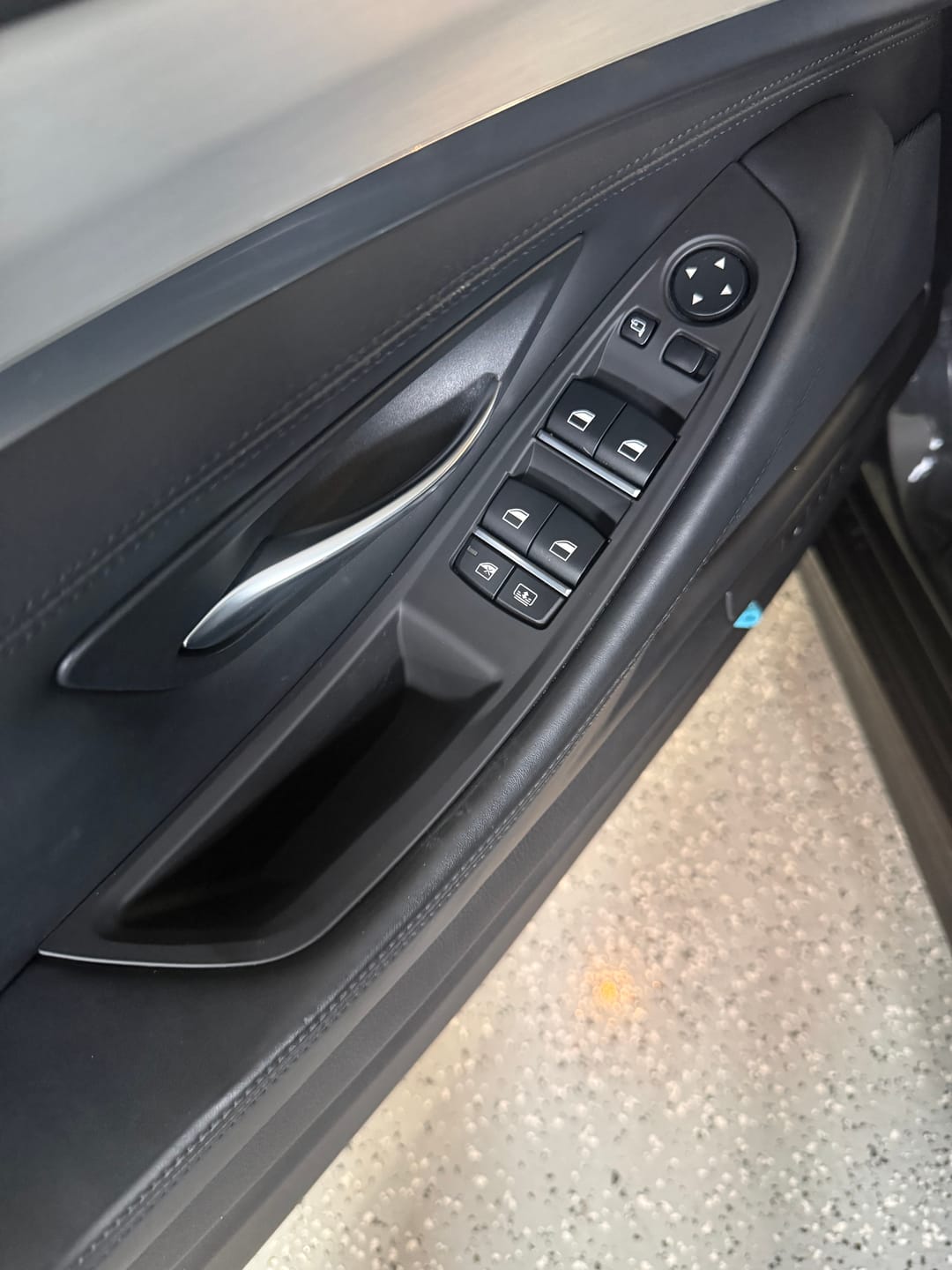 Customer photo review of For BMW 5 Series F10/F11 Inner Door Handle Cover Set – No-Disassembly Fix for Sticky/Melting Handles (2011–2017)