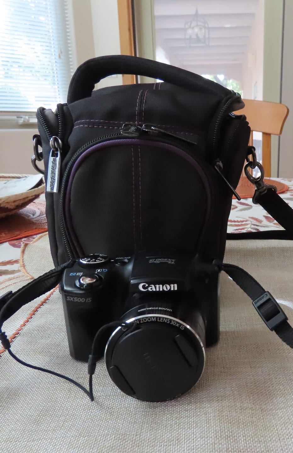 Customer photo review of Fujifilm Designer Camera Case with Color Trim for digital cameras