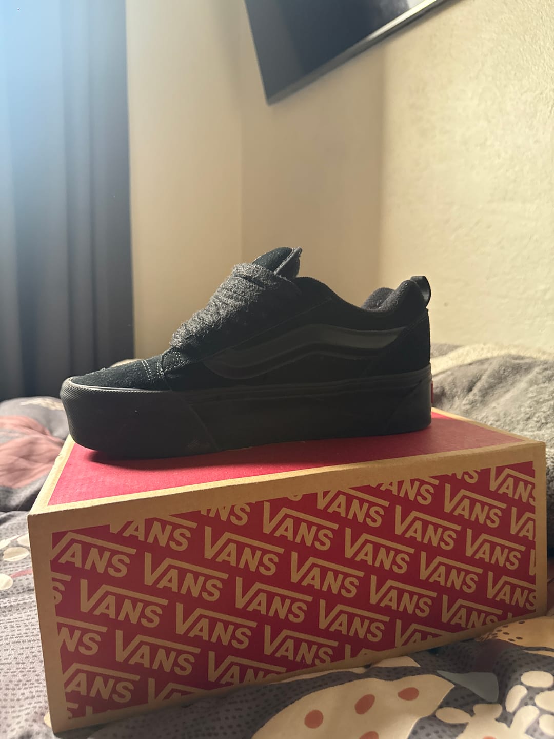 Customer photo review of Zapatillas Vans Knu Stack Mujer Mono Negro