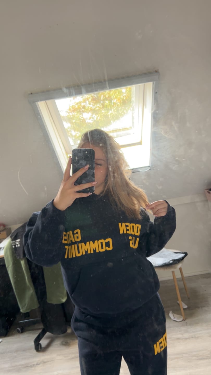Customer photo review of GATED COMMUNITY HOODIE AMBER/NAVY