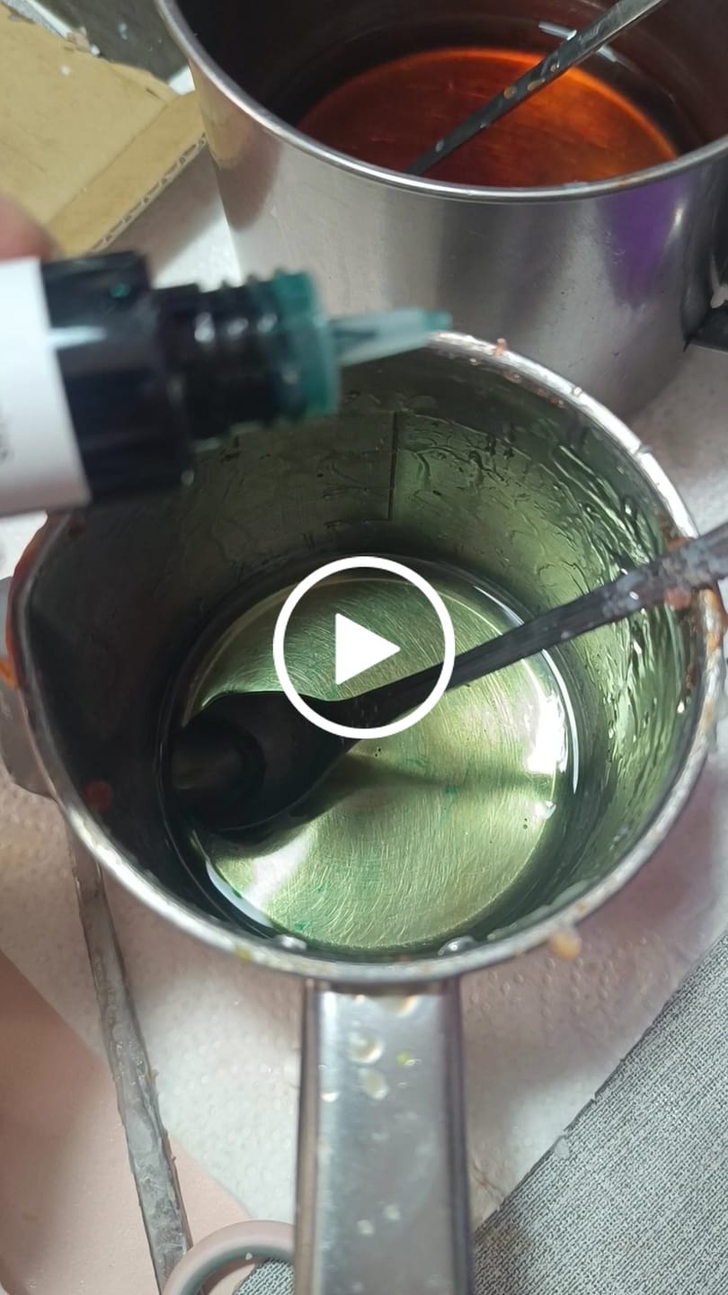 Customer video review of Colorante líquido para velas VERDE MENTA