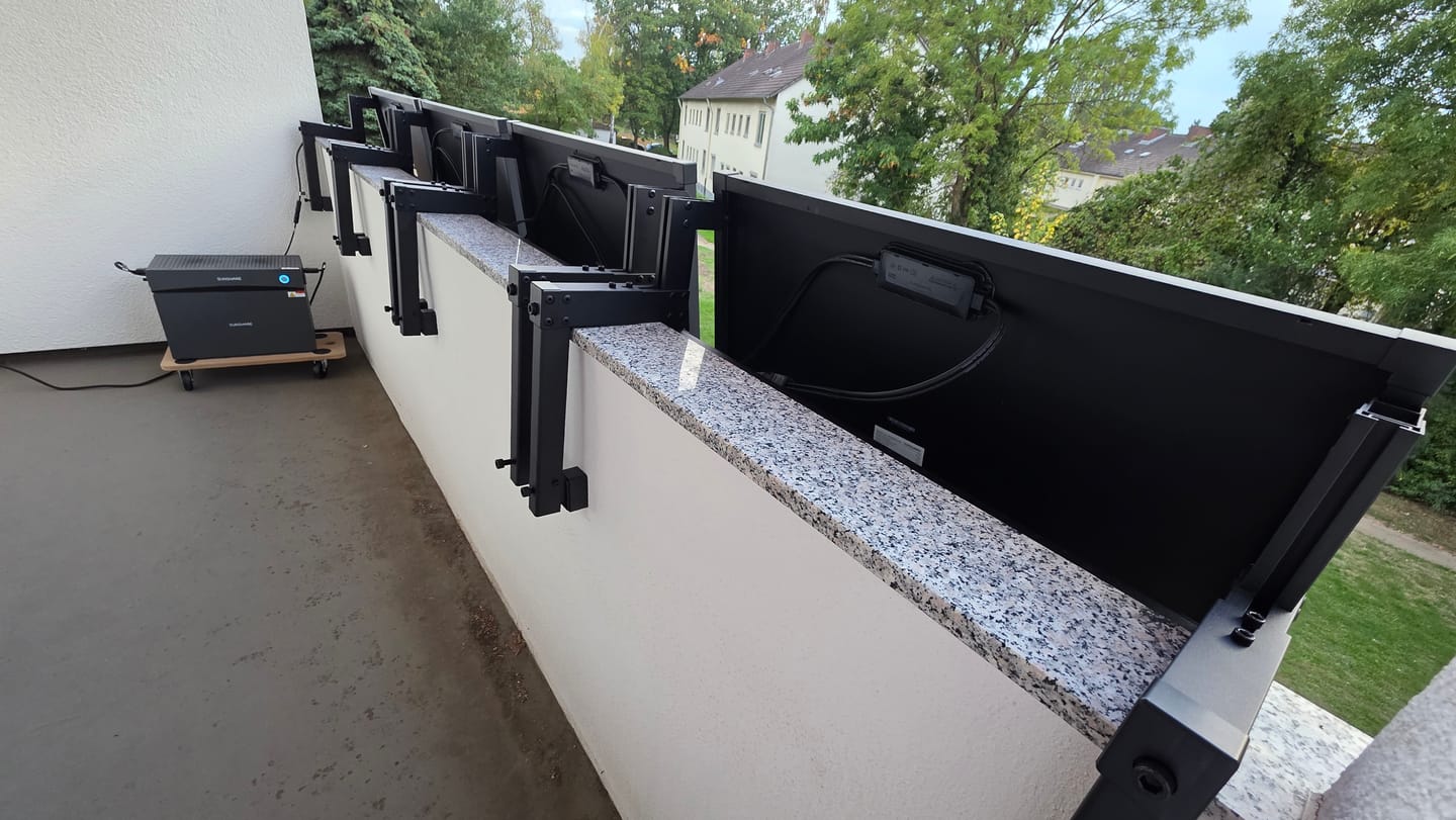 Customer photo review of Ray Beton Balkon Halterung Winkel einstellbar