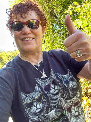 Florence C. wearing Cat Solo