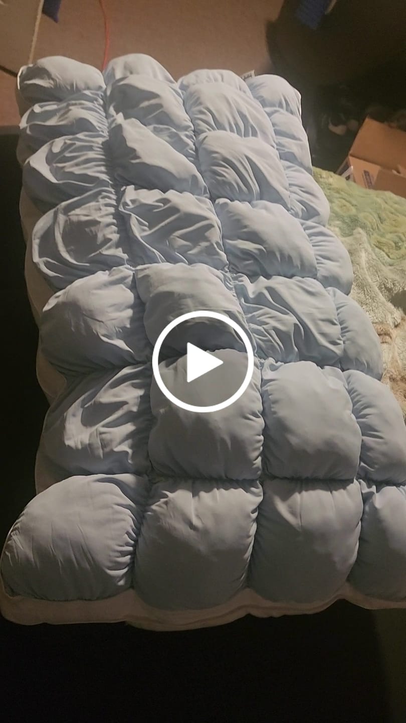 Customer video review of Puff Pillow