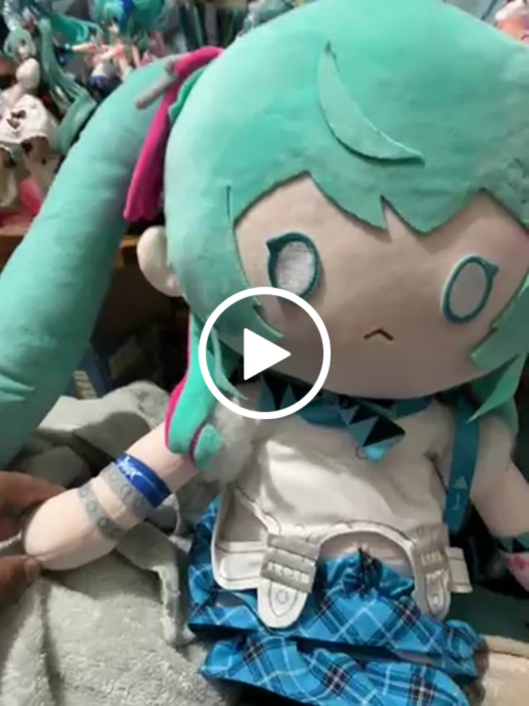 Customer video review of Official Hatsune Miku Plush Doll with Interchangeable Expressions