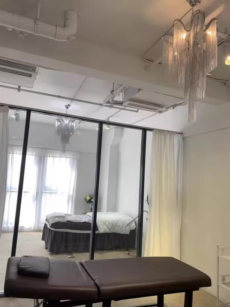 Customer photo review of Nickel-Plated Chain Chandelier, Gold, Silver or Black, 40–160 cm