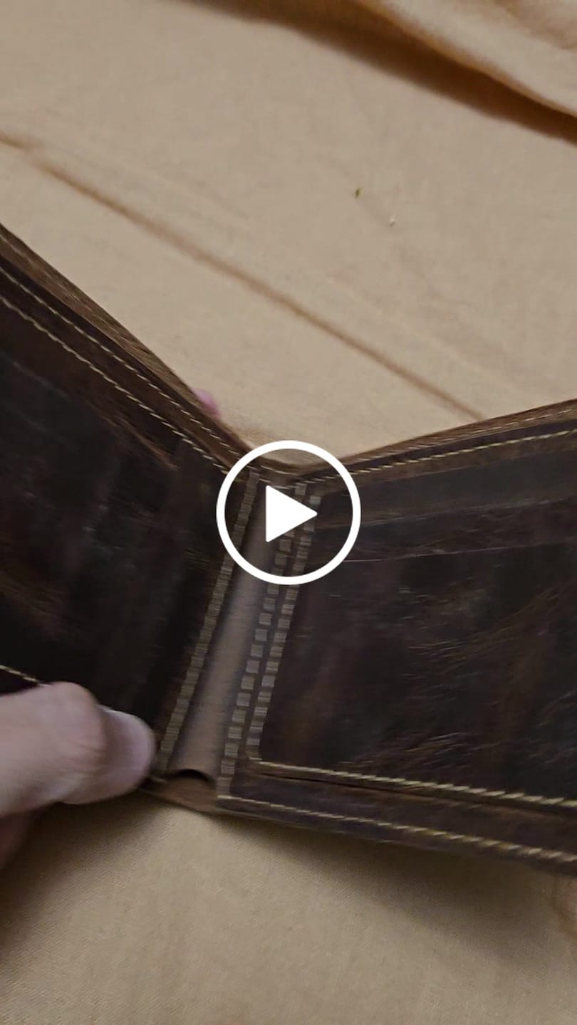Customer video review of Brown Full Grain Leather Minimalist Wallet