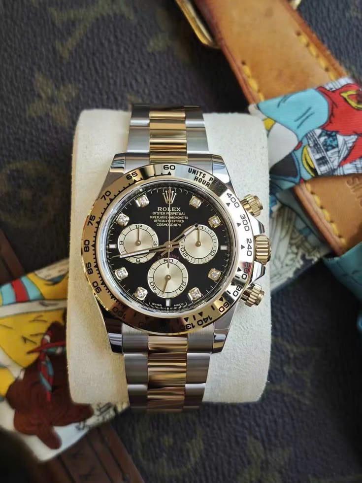 Customer photo review of Daytona 126503 Bright Black Dial Automatic Men's Watch