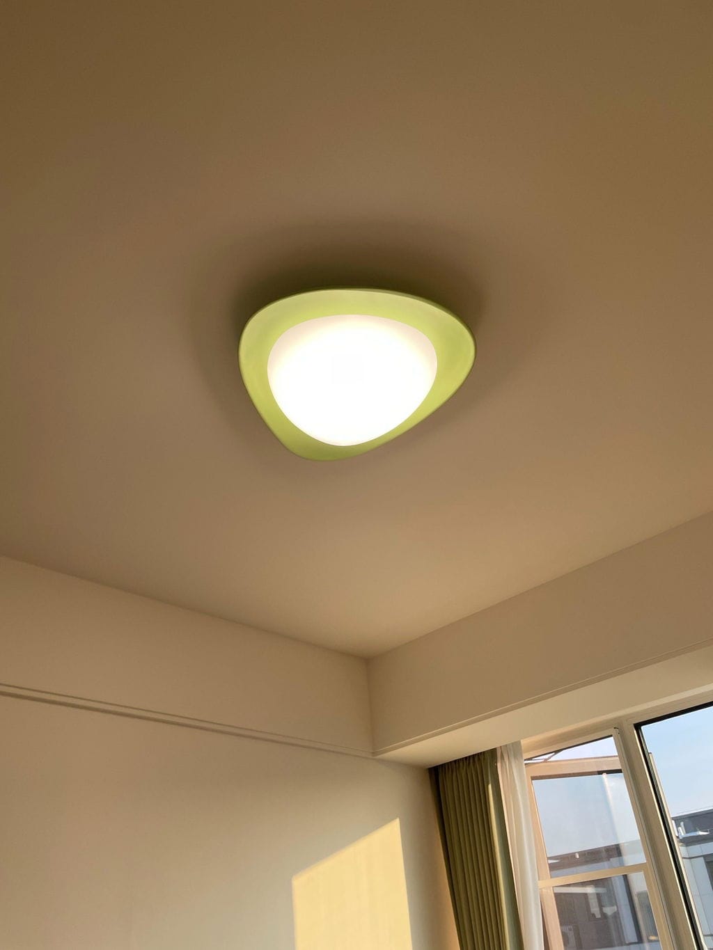 Customer photo review of Resin Disc Ceiling Light in Green or Beige, 36 cm or 46 cm