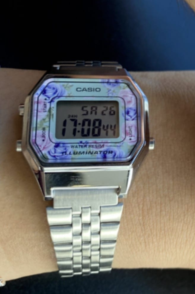 Customer photo review of Reloj Casio Vintage LA680WA-2CDF Plateado Flores