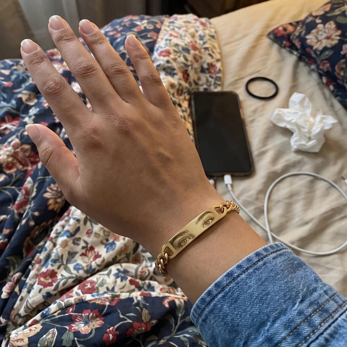 Customer photo review of Pulsera Ojo Eterno | Joyería Personalizable