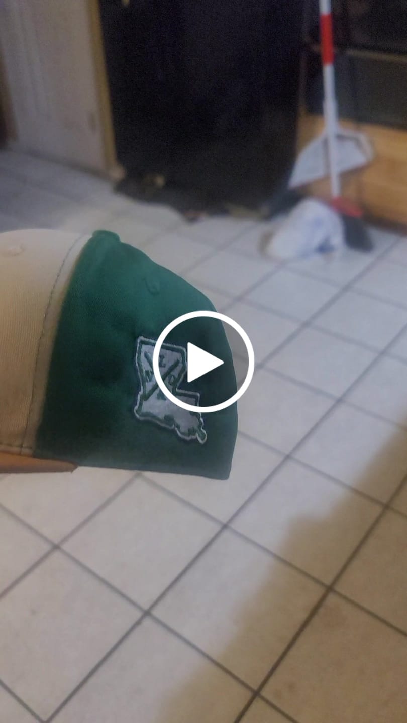 Customer video review of Custom Green 3D Puff Embroidery Flat Embroidery Casual Sport Baseball Cap