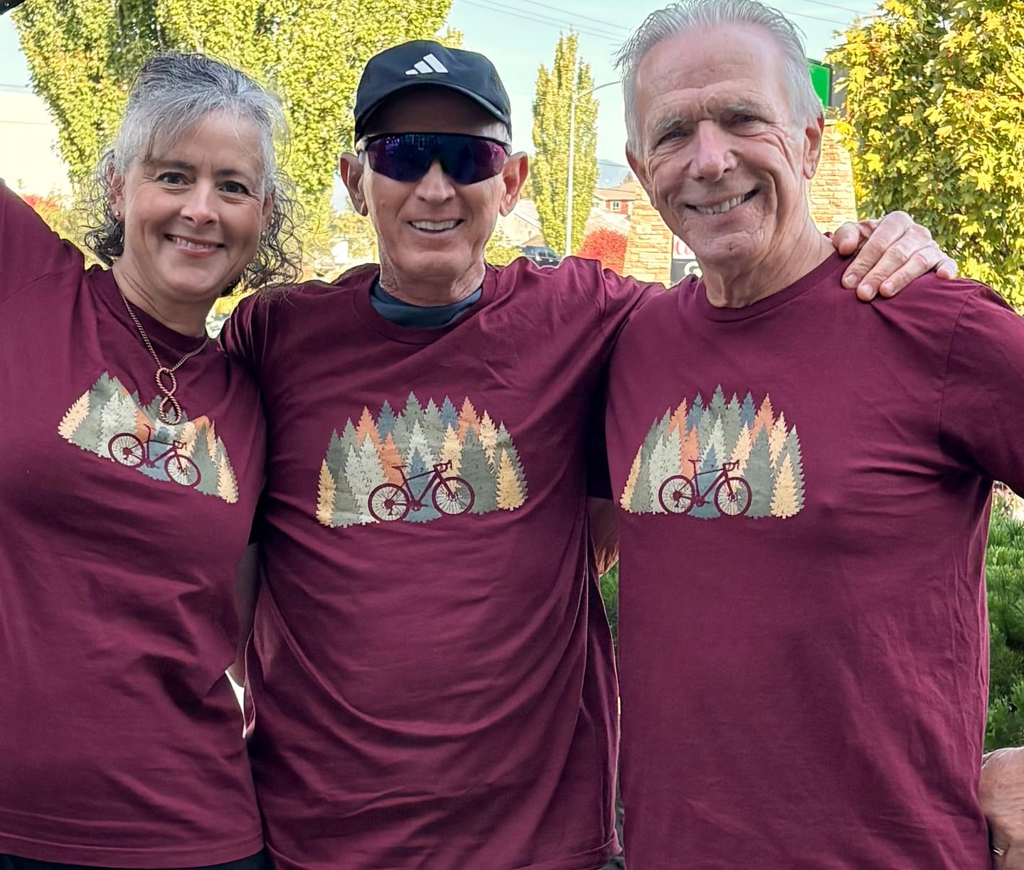 Customer photo review of Gravel Bicycle in the Forest Unisex Softstyle T-Shirt
