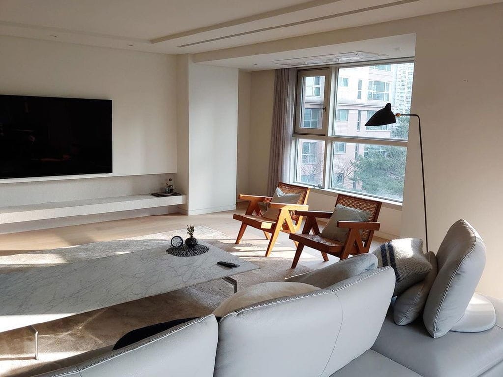 Customer photo review of Rotating Arm Floor Lamp, Black Aluminium and Brass, 160 cm