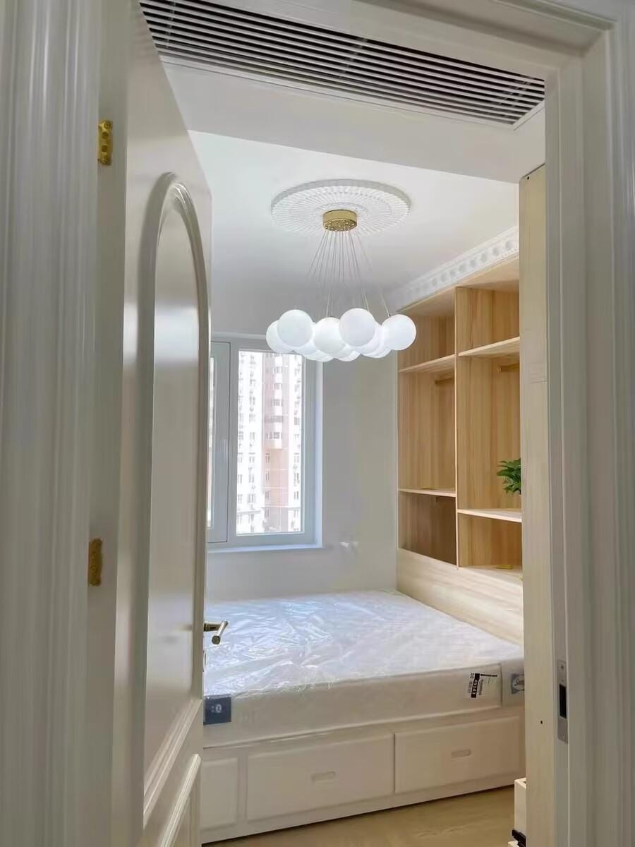 Customer photo review of Frosted Glass Cluster Chandelier, Gold Frame, 7 to 19 Globes
