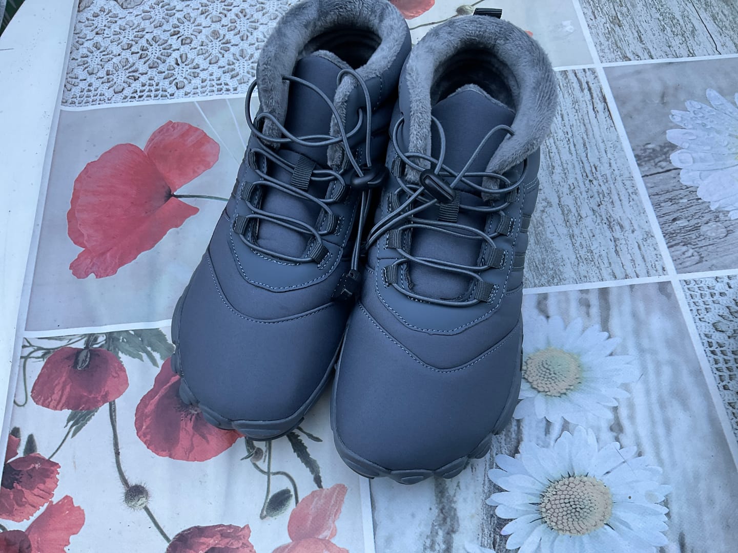 Customer photo review of Yeti-Barfussschuh